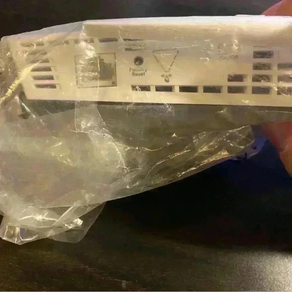 Netgear Add-on DST Wireless Adapter DST6501 - Picture 4 of 4